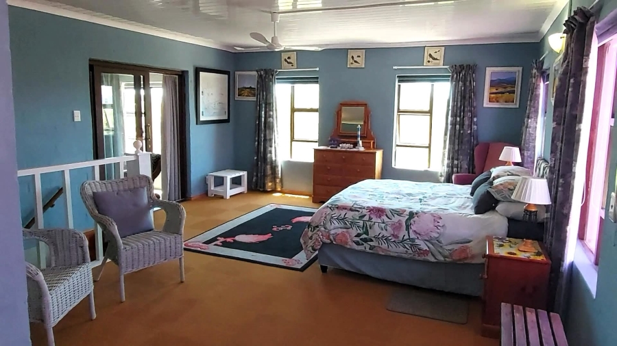 5 Bedroom Property for Sale in Britannia Reef Estate Western Cape